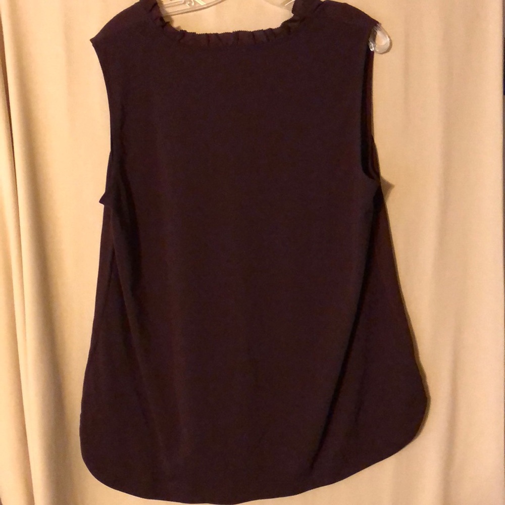 ANN TAYLOR women’s V-neck sleeveless top NWT - Picture 4 of 6